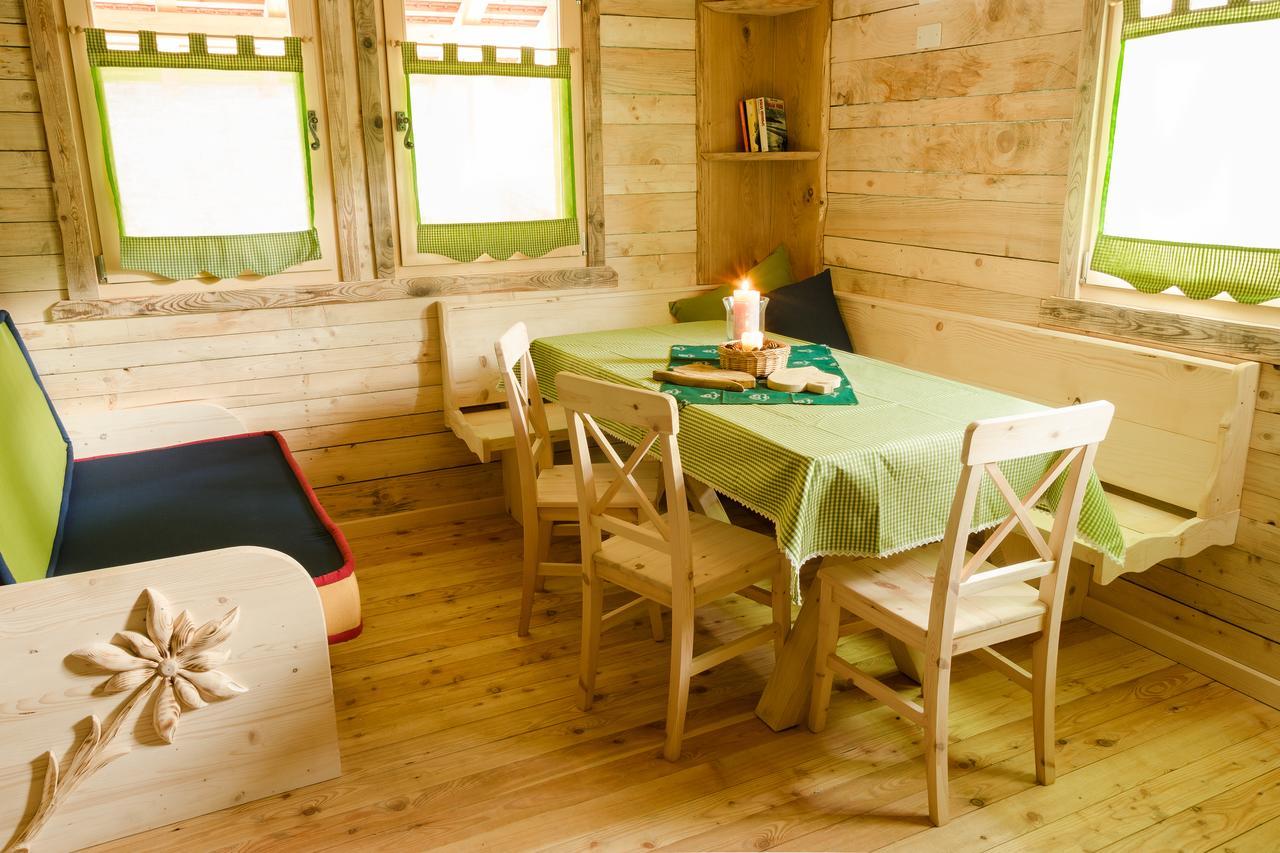 Dolomiti Village 코메글리안스 외부 사진